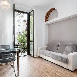 Hemeras Boutique Homes - Smart Flat With Balcony Near The City Center Appartamento