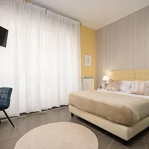 Large Design In The City Center Appartamento