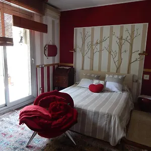 Bed & Breakfast House, Milan