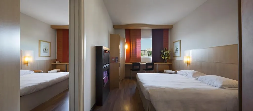 Hotel Rafael Μιλάνο 3*,